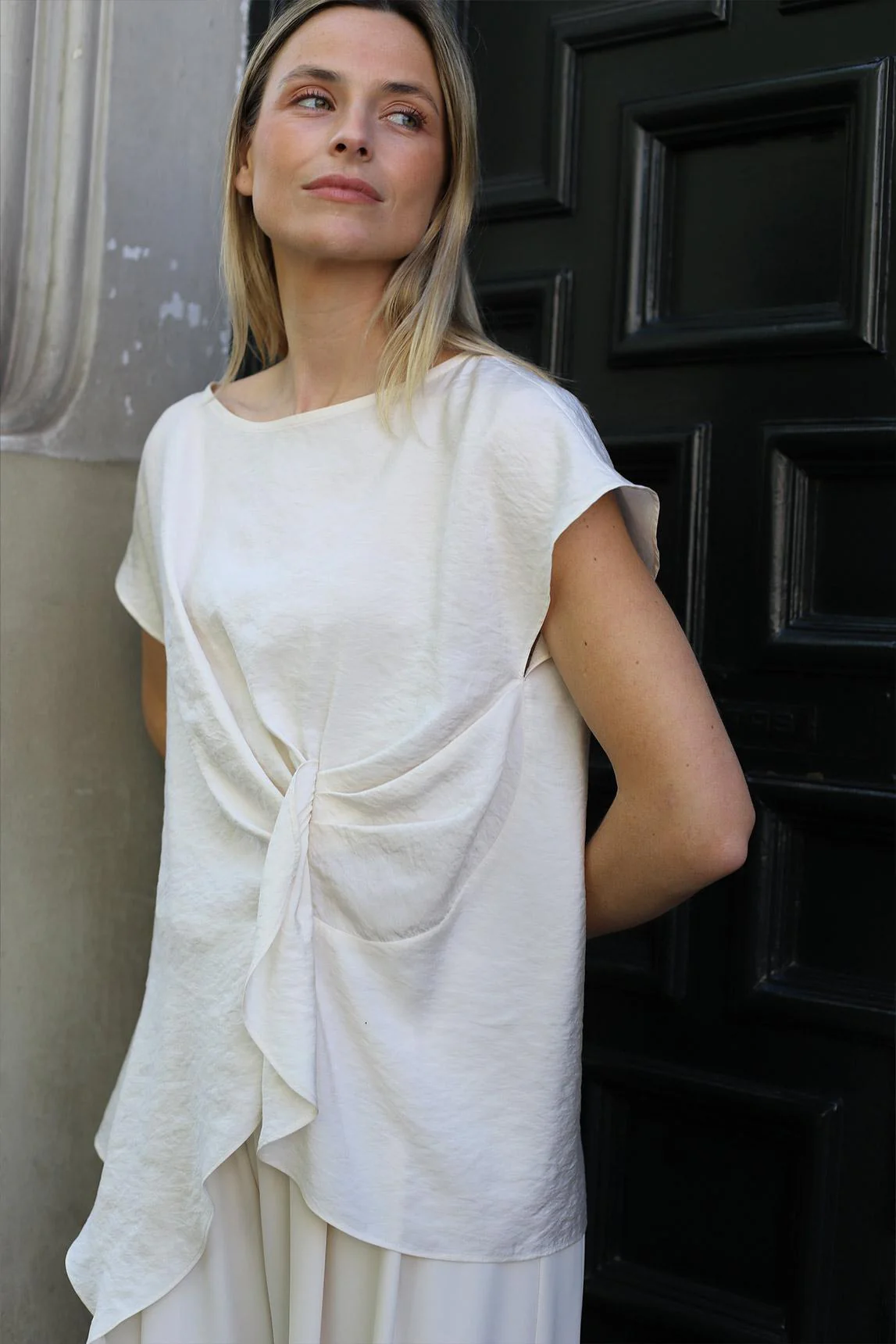 Virela off-white blouse - Image 3