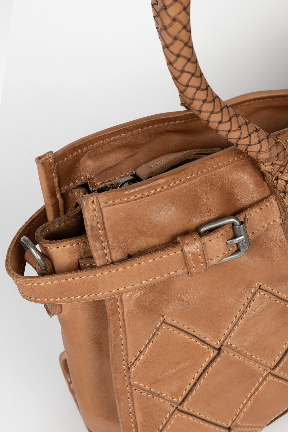 Atlas camel bag - Image 2