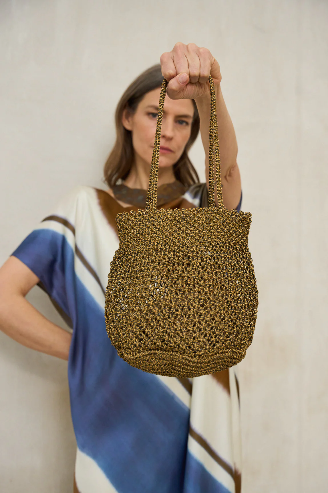 Maelis aged gold mesh bag - Image 3