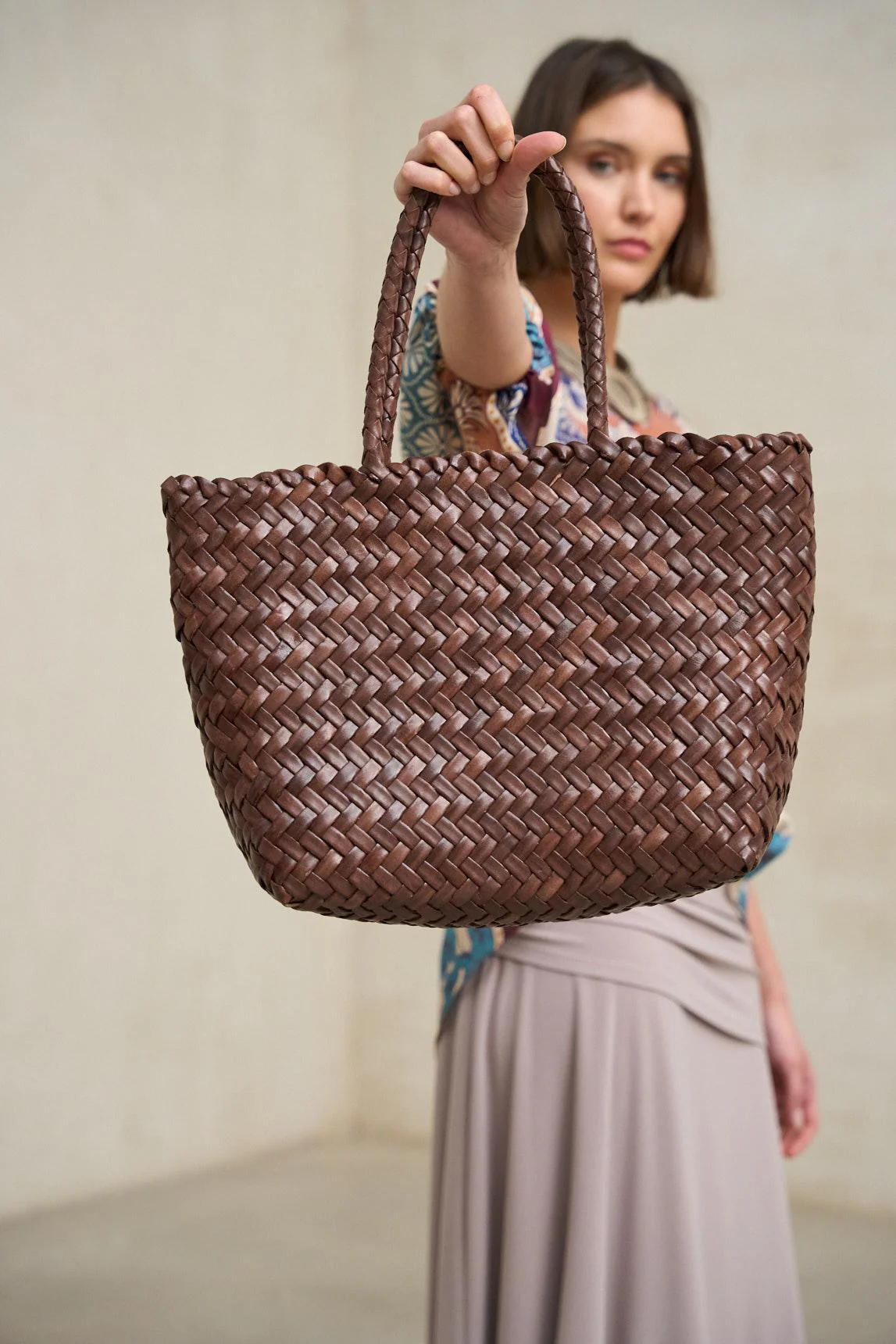 Sune braided brown leather bag - Image 6