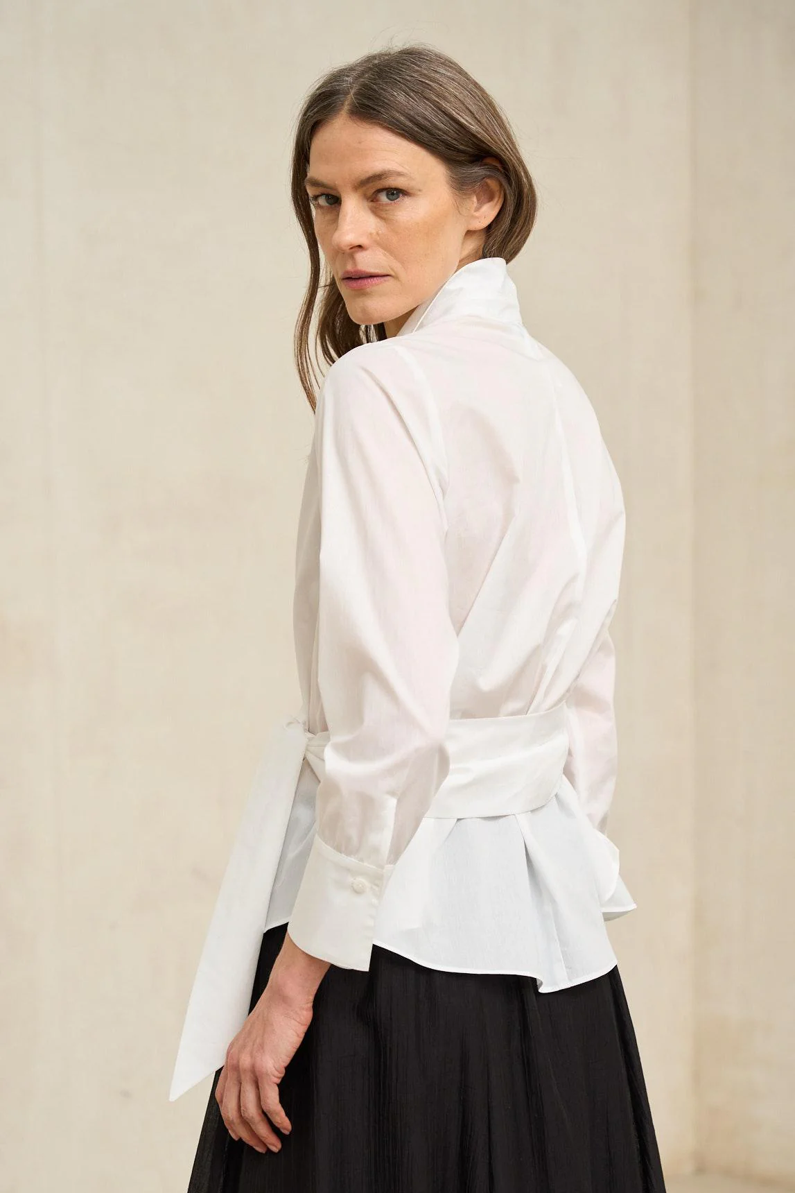 Vaelia white shirt - Image 4
