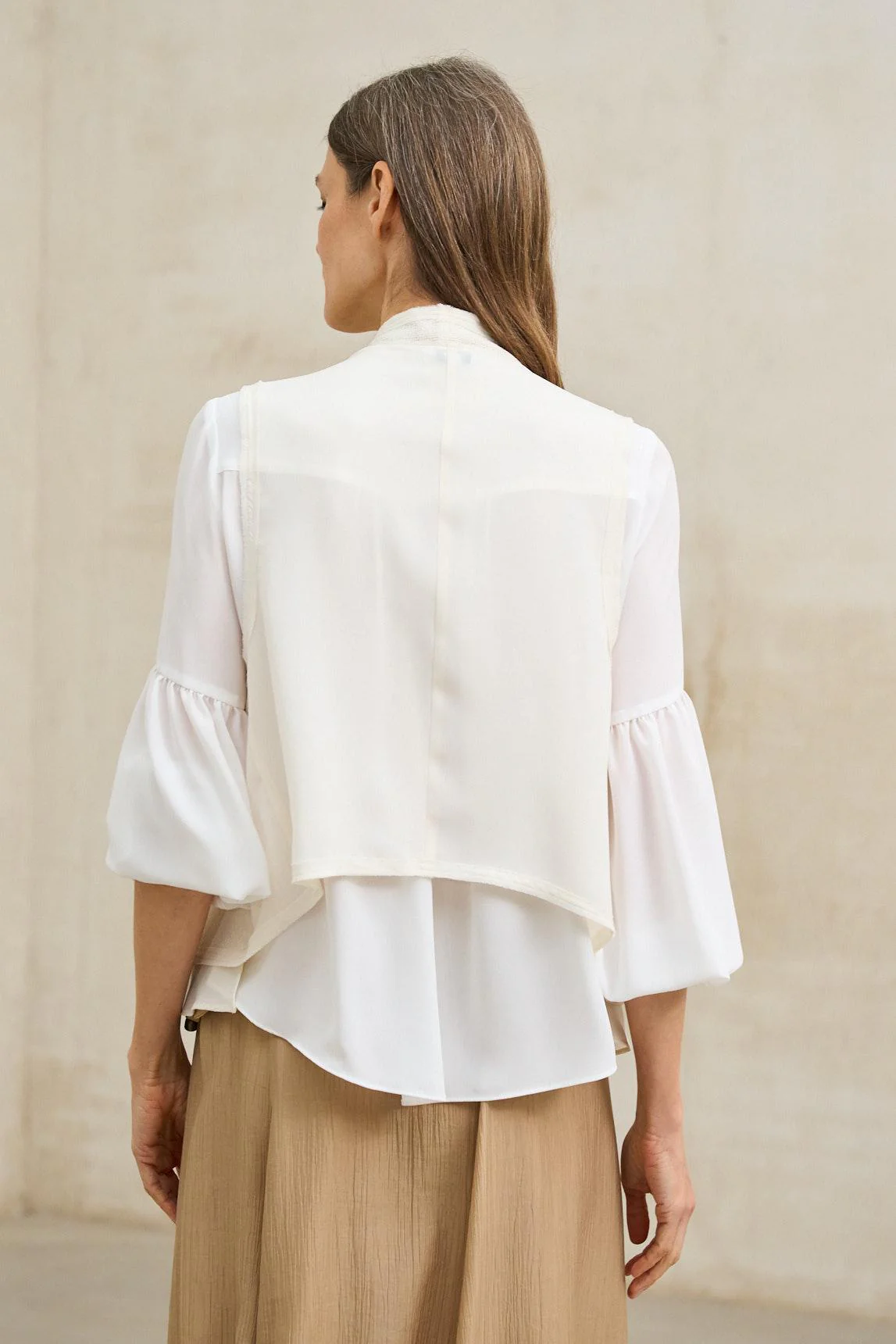 Beige Érine vest - Image 3