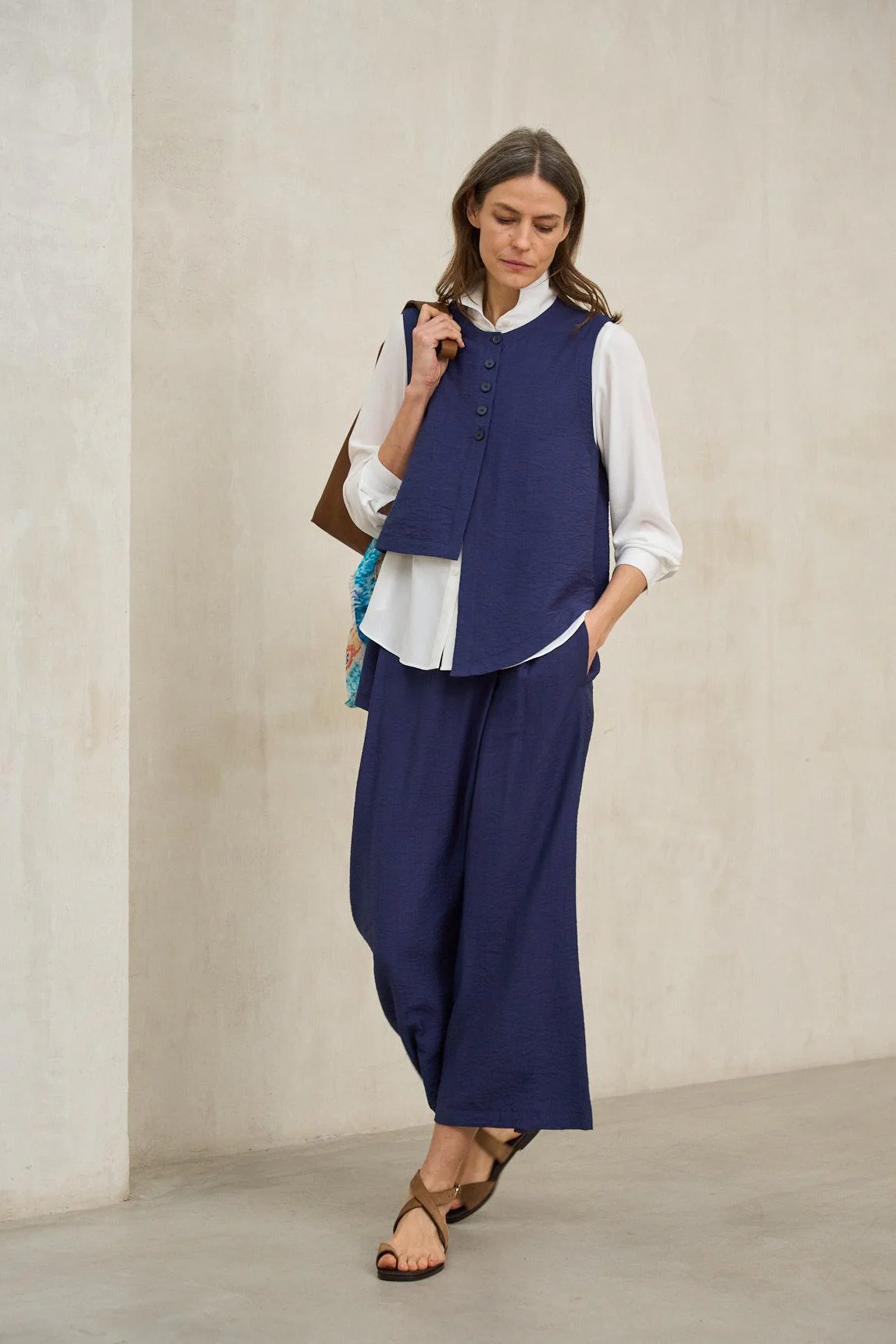 Freja navy blue vest - Image 5