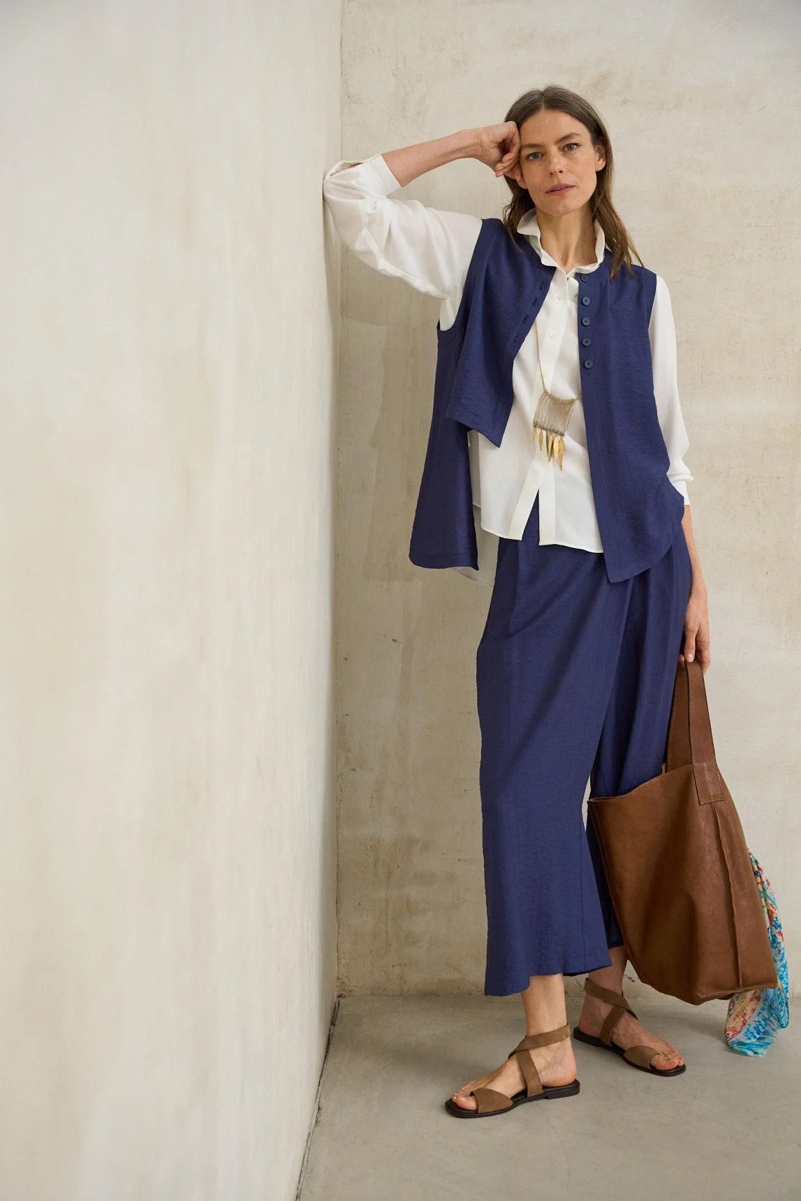 Freja navy blue vest - Image 6