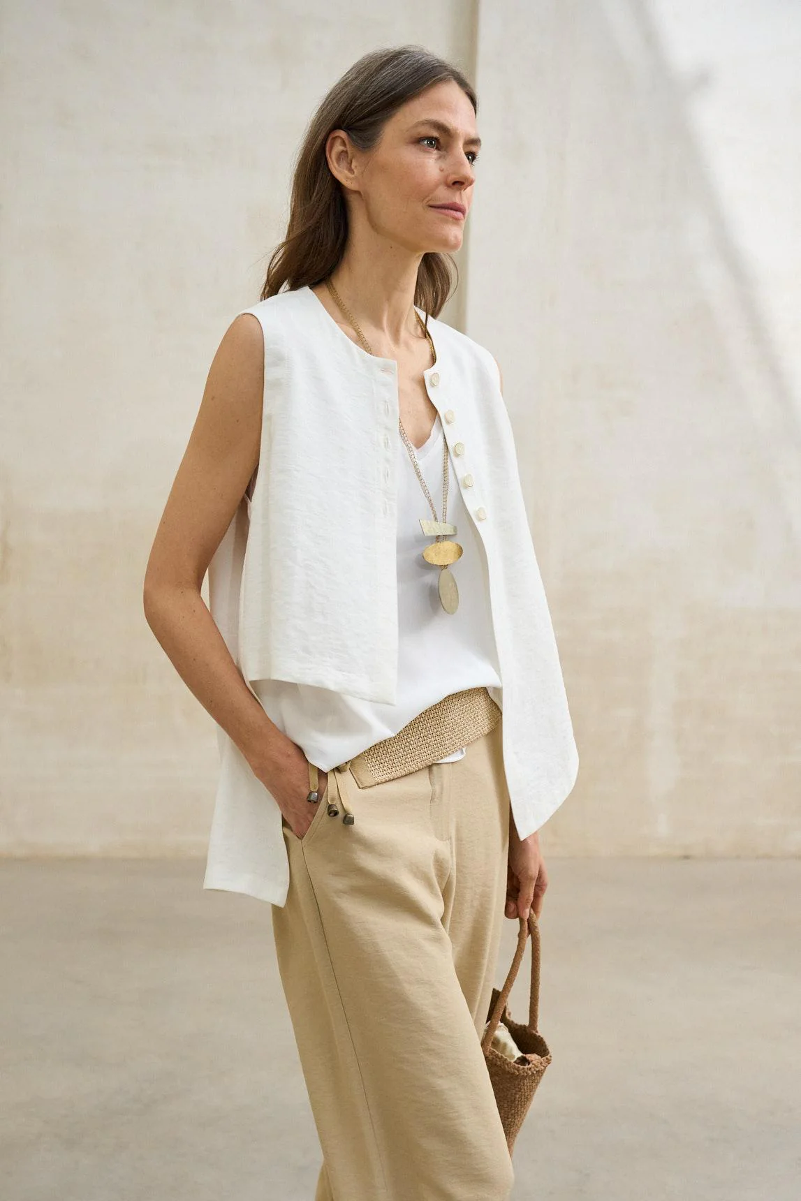 Freja white vest - Image 6
