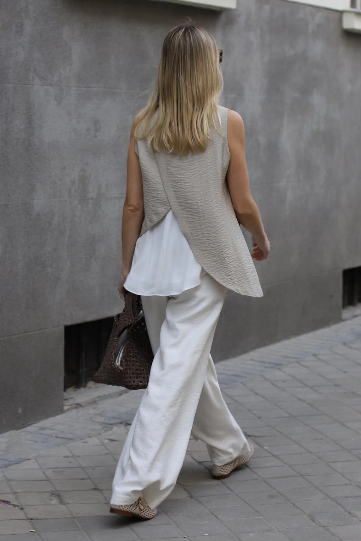Freja stone vest - Image 3