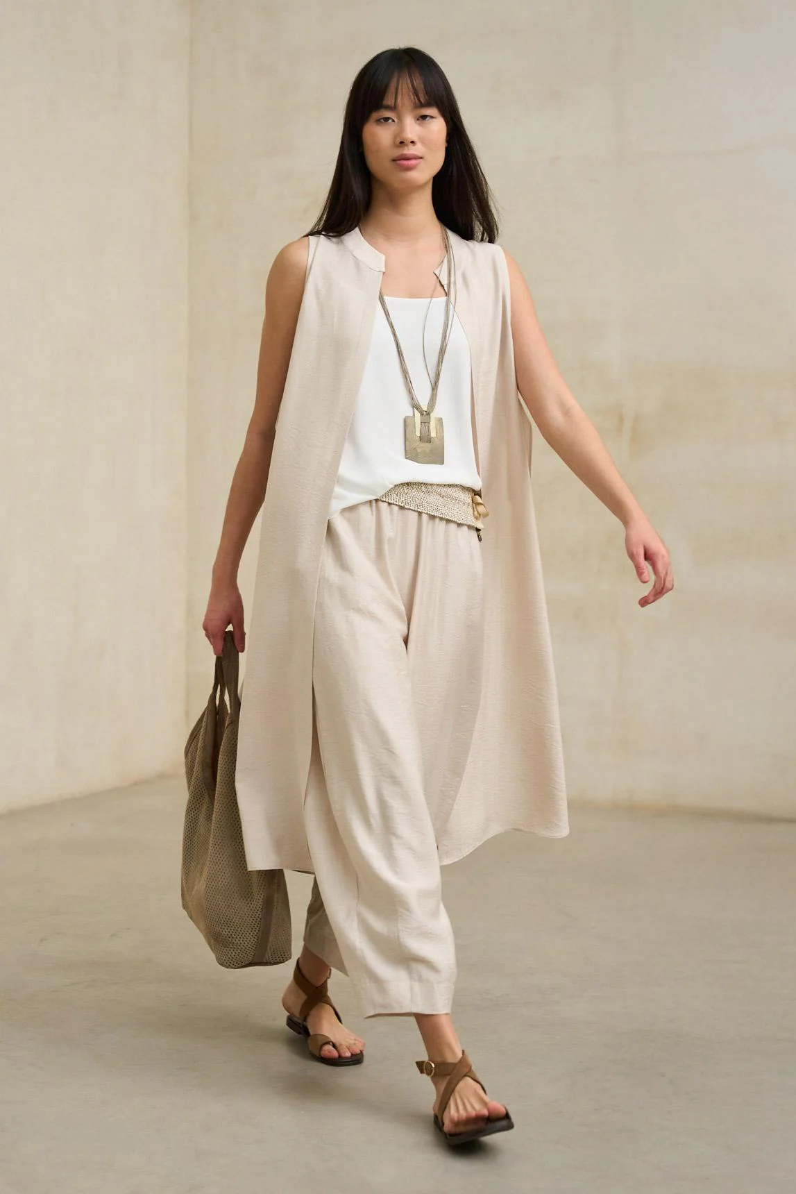Mireth Ecru Vest - Image 7