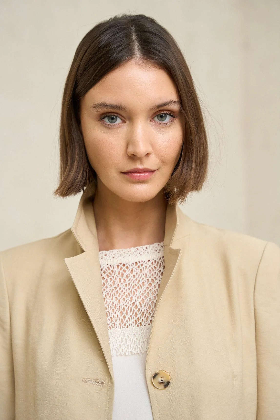Elira beige jacket - Image 3