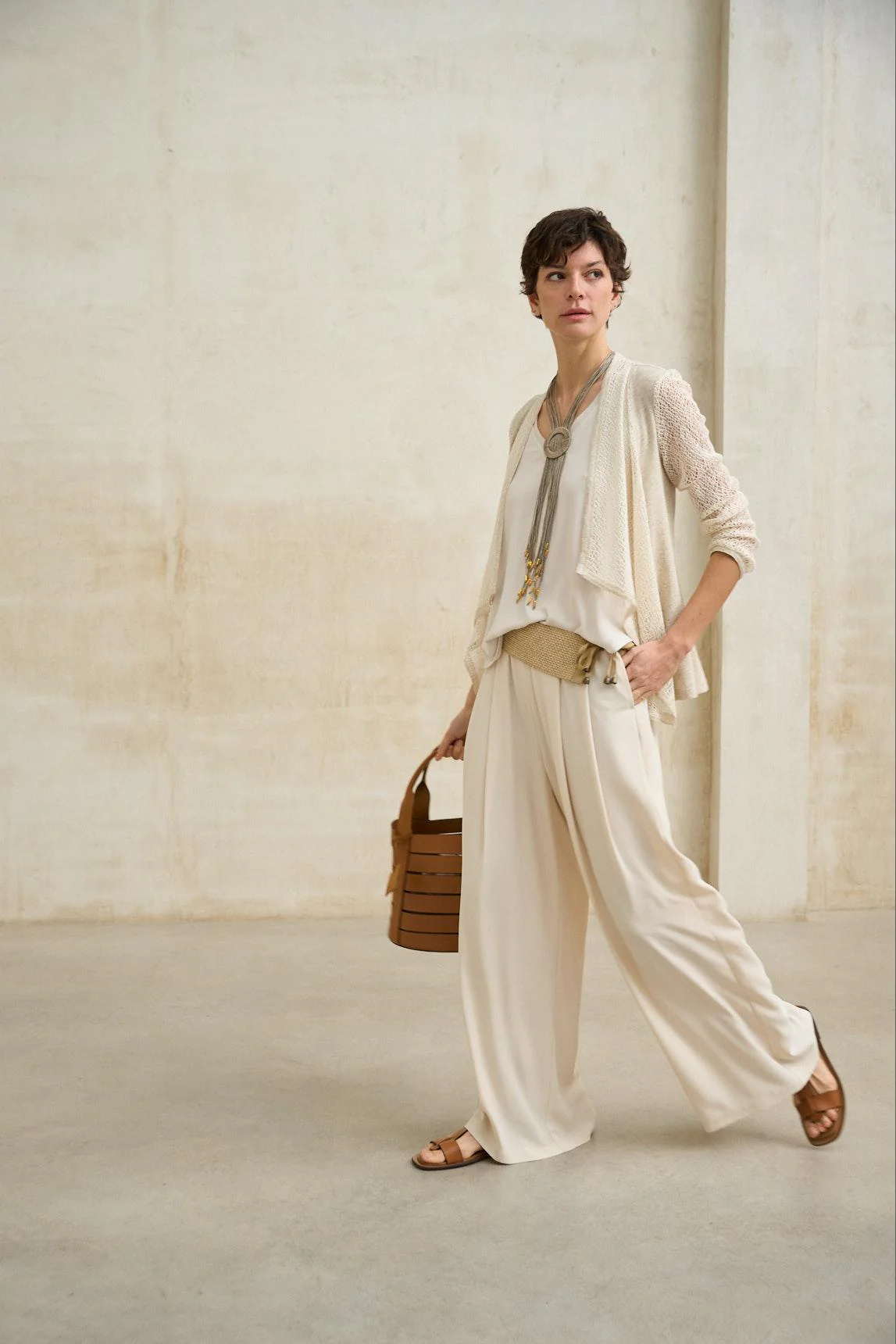 Naelis jacket in ecru - Image 5