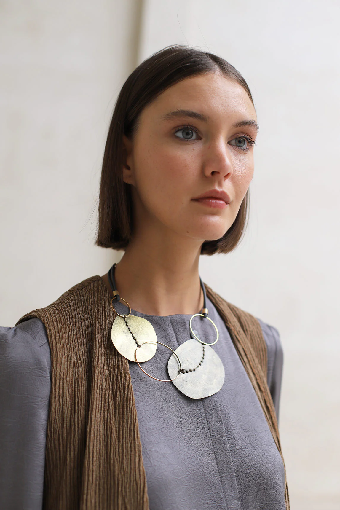 Nira gray necklace FL Private Collection - Image 2