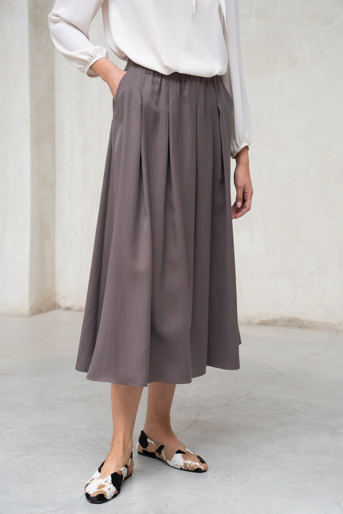 Lerici taupe skirt