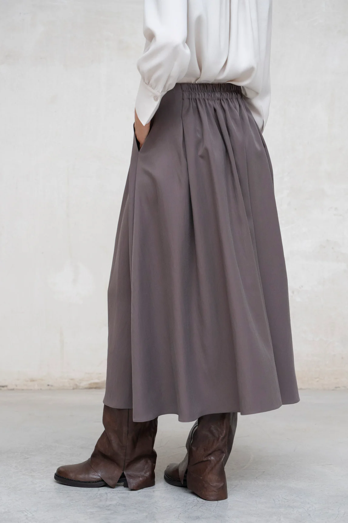 Lerici taupe skirt - Image 6