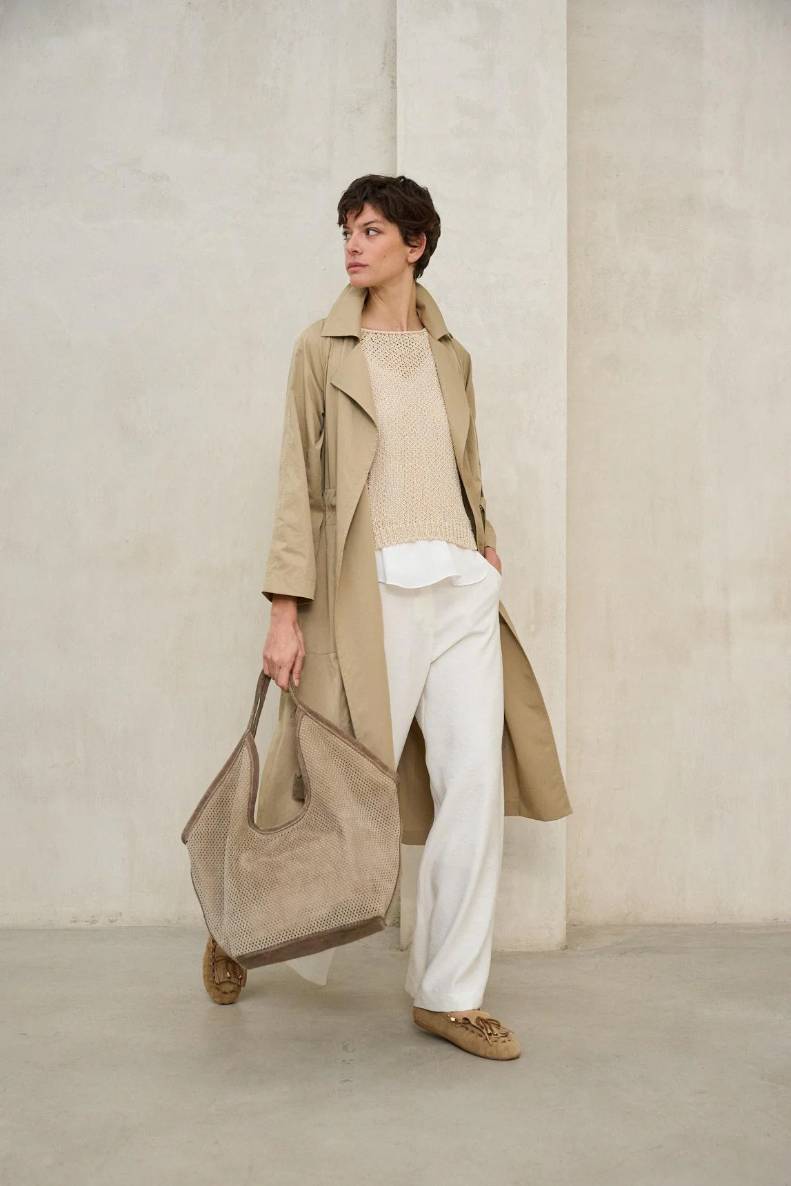 Lierna beige trench coat - Image 2