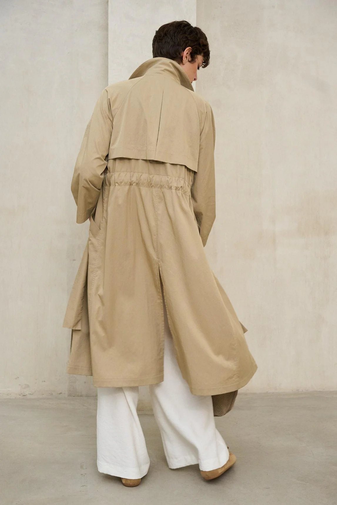 Lierna beige trench coat - Image 5