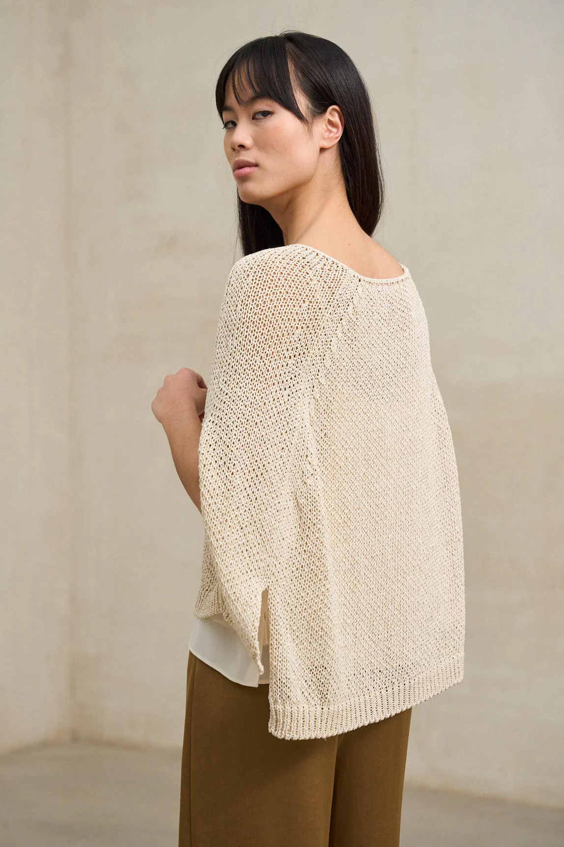 Lightweight beige knit Calero sweater - Image 2