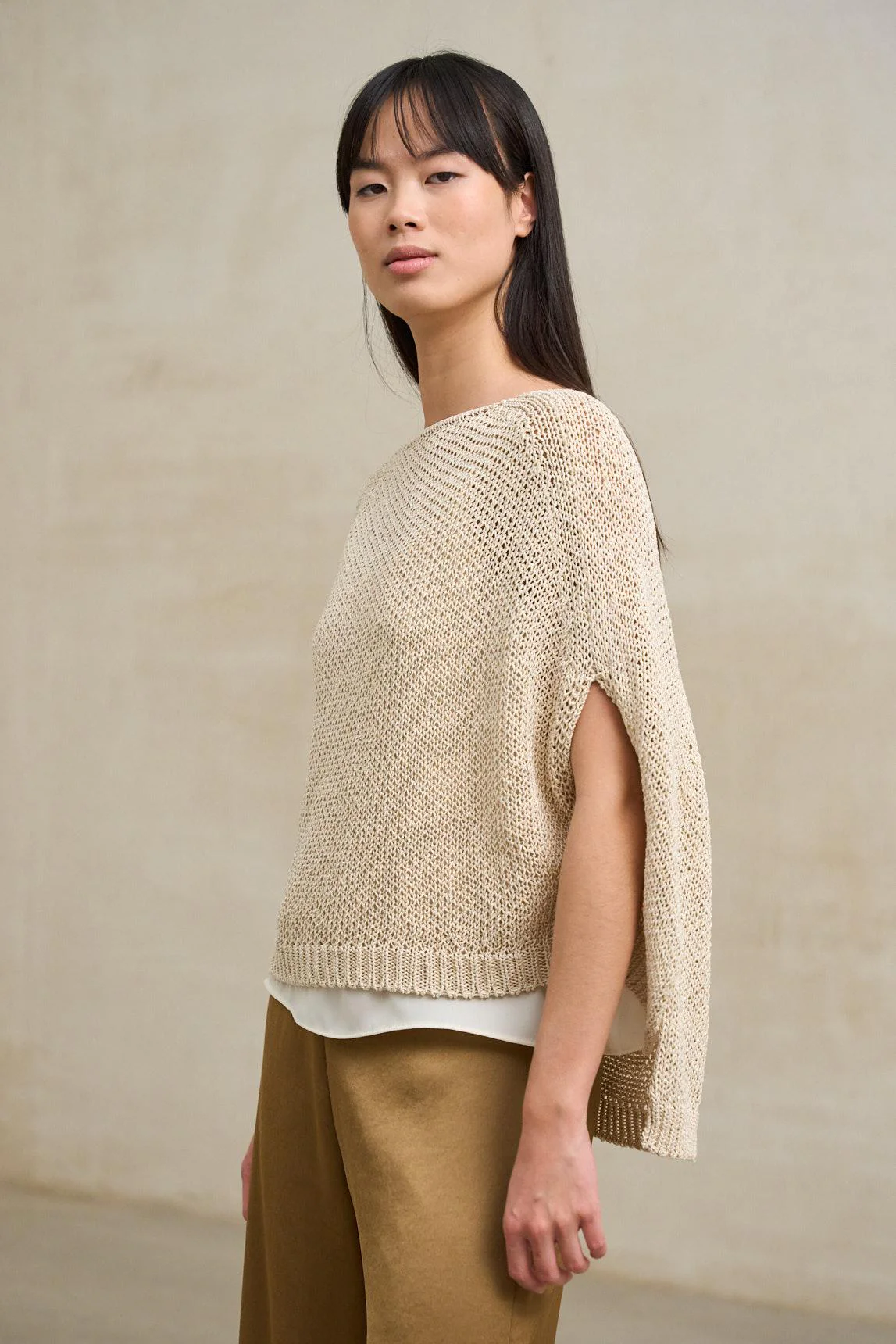 Lightweight beige knit Calero sweater - Image 3