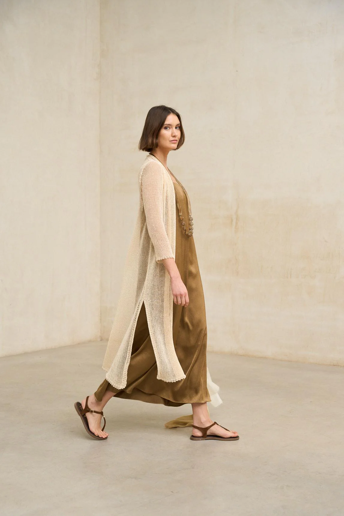 Avenel beige knitted coat - Image 6