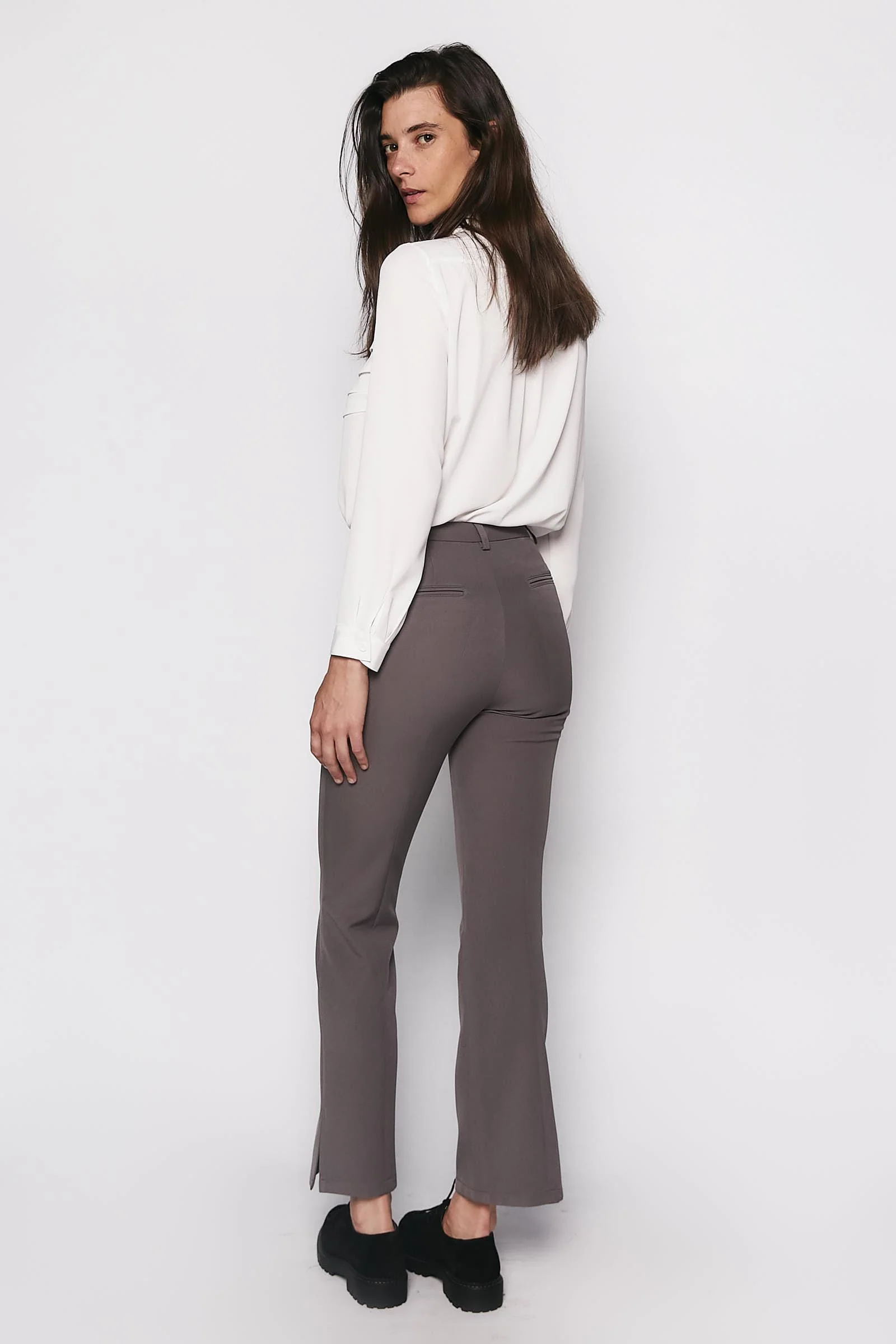 Aure dark taupe pants - Image 4