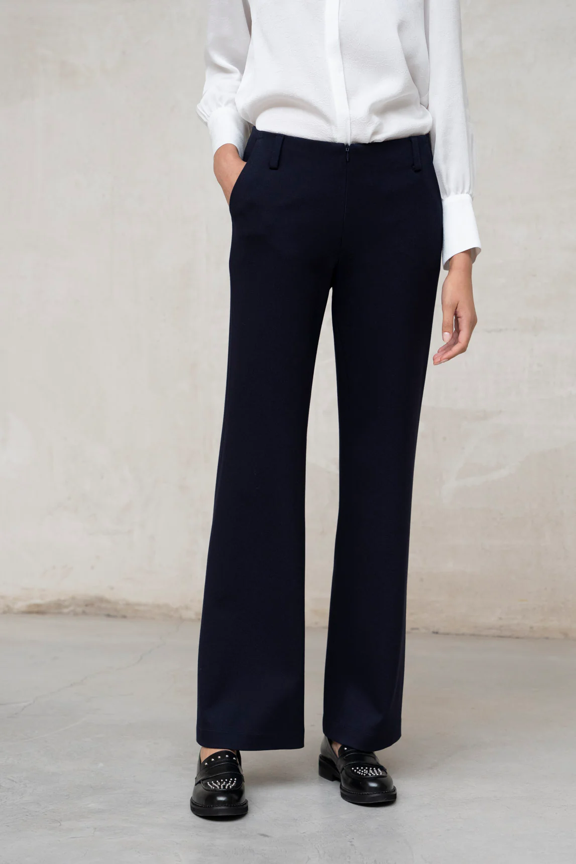 Brenta navy blue trousers - Image 2