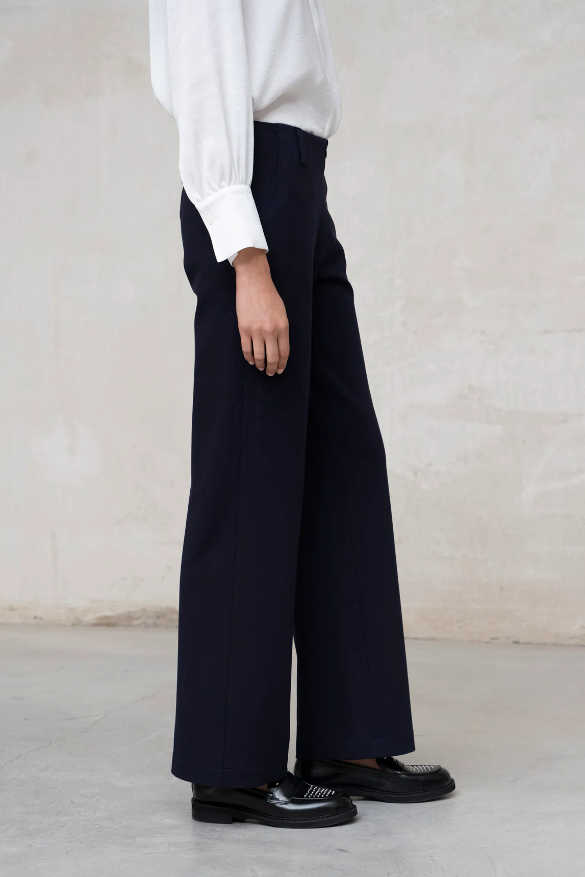 Brenta navy blue trousers - Image 3