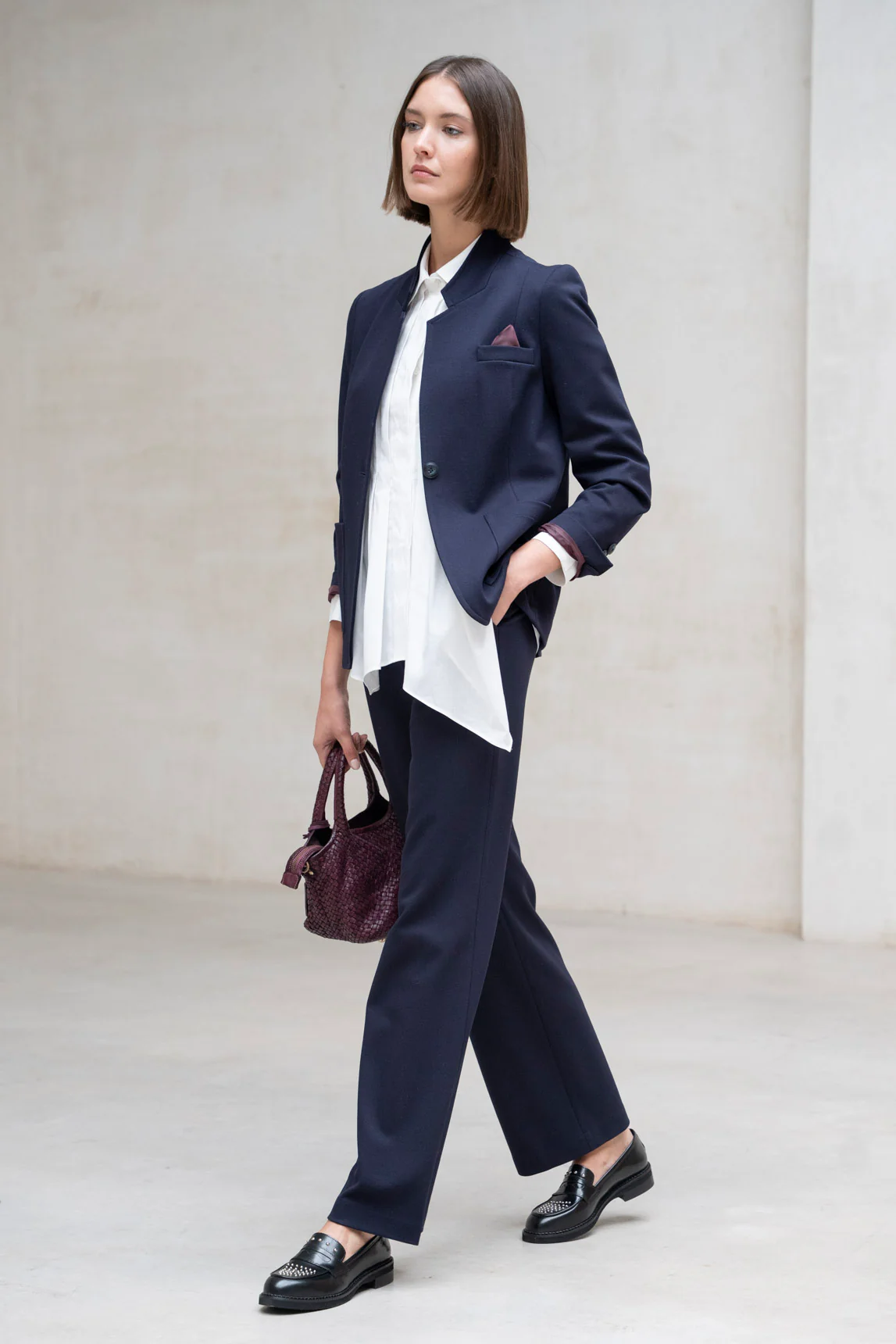 Brenta navy blue trousers - Image 7