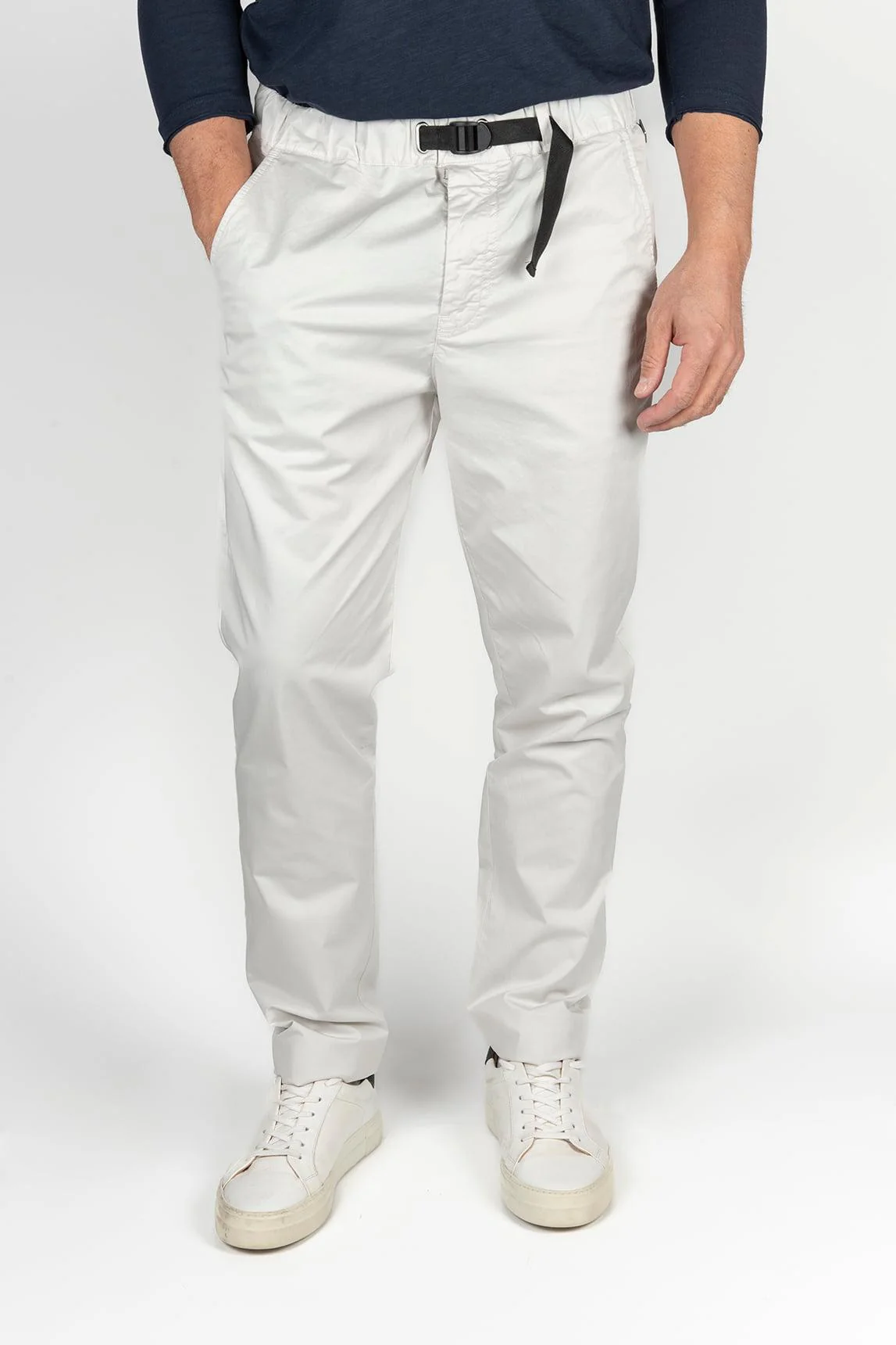 Bone keeling trousers with integrated belt