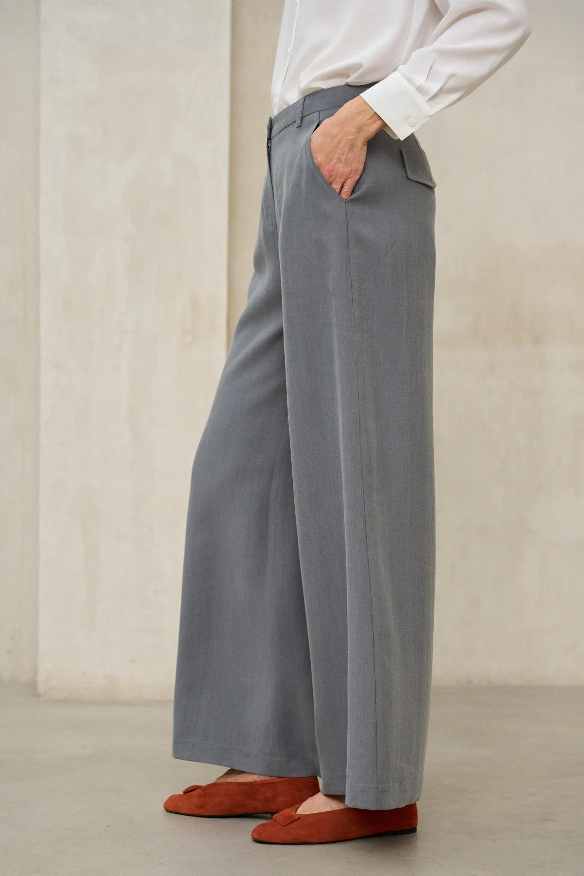 Dark grey Lysel trousers - Image 3