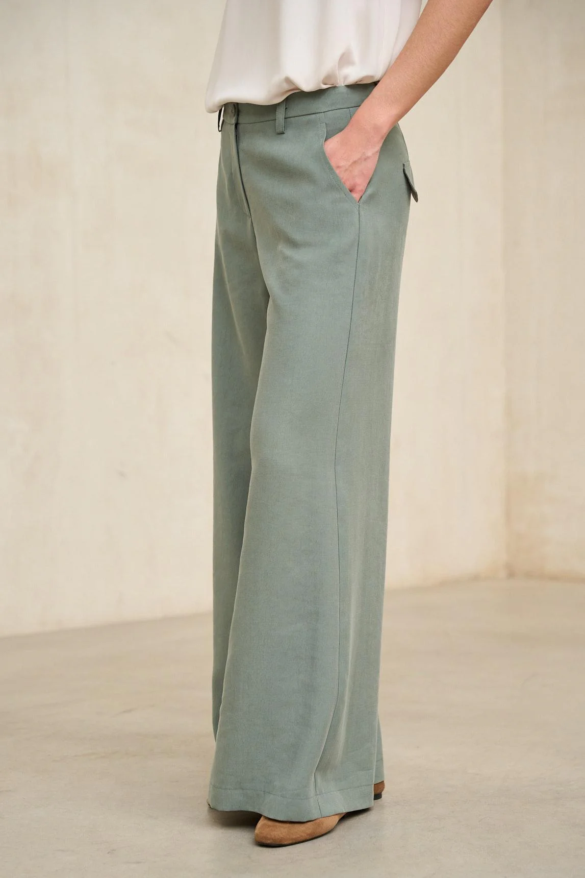 Lysel sage green trousers - Image 2