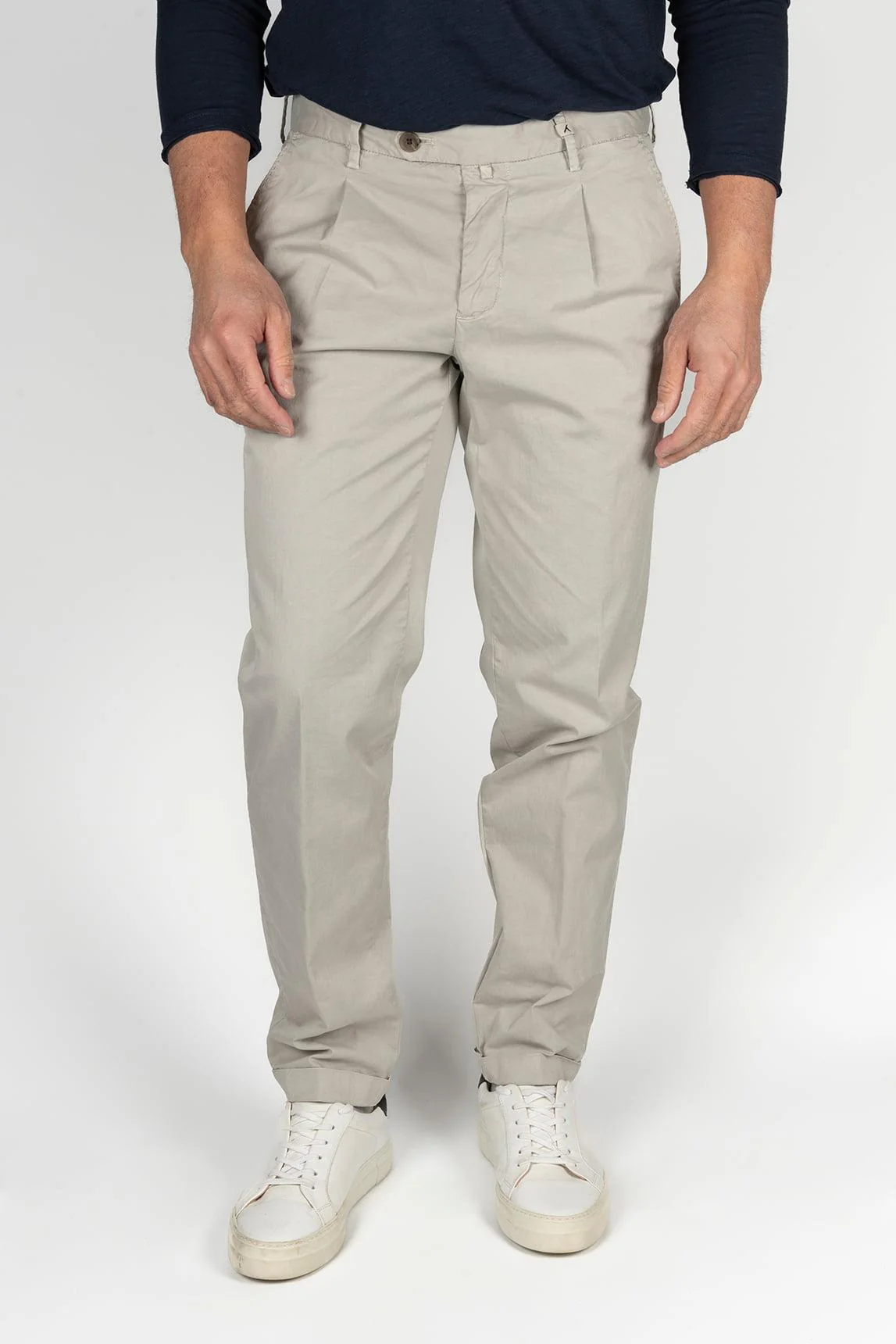 Light gray My Myths trousers with pleats