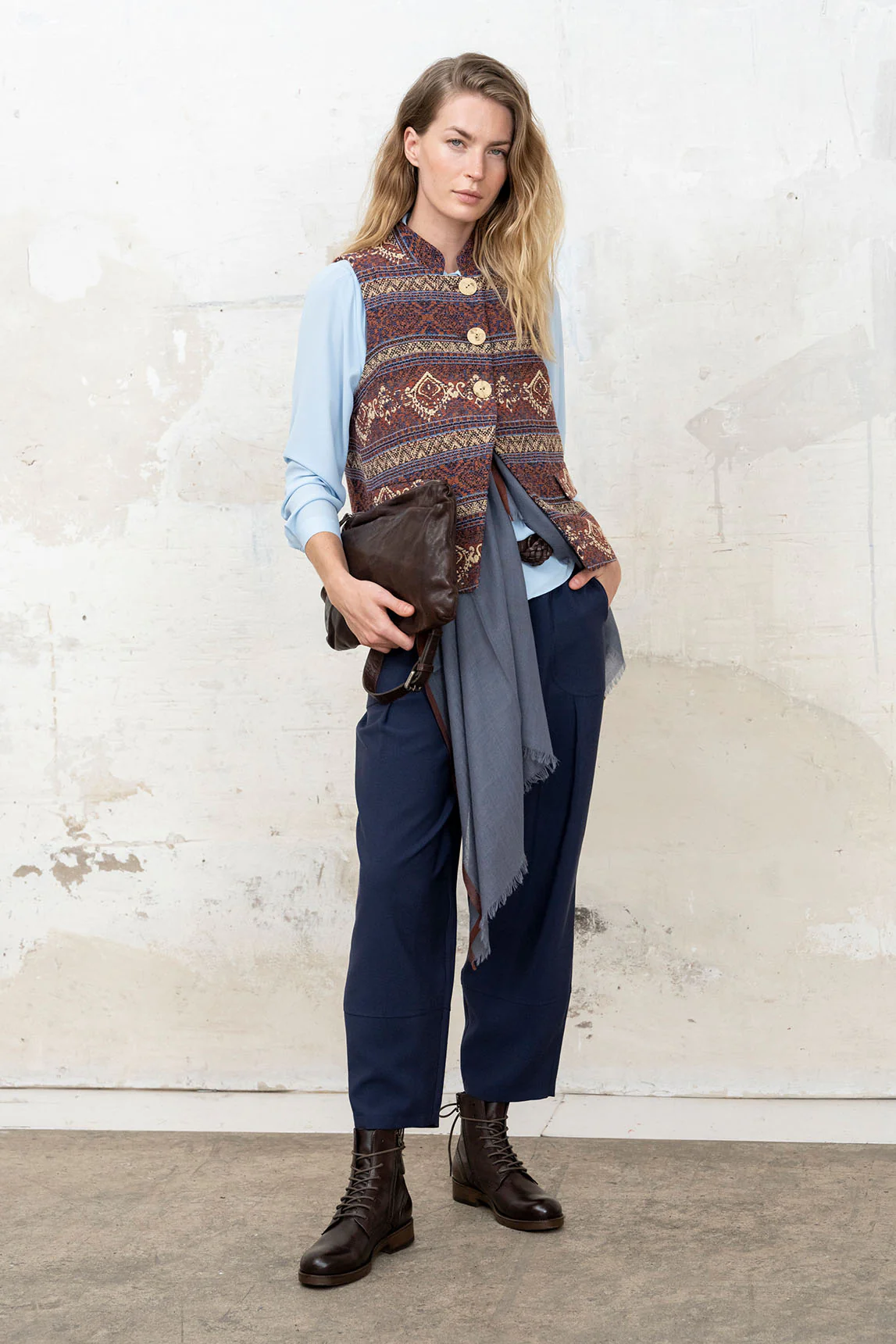 Nereida navy blue trousers - Image 5