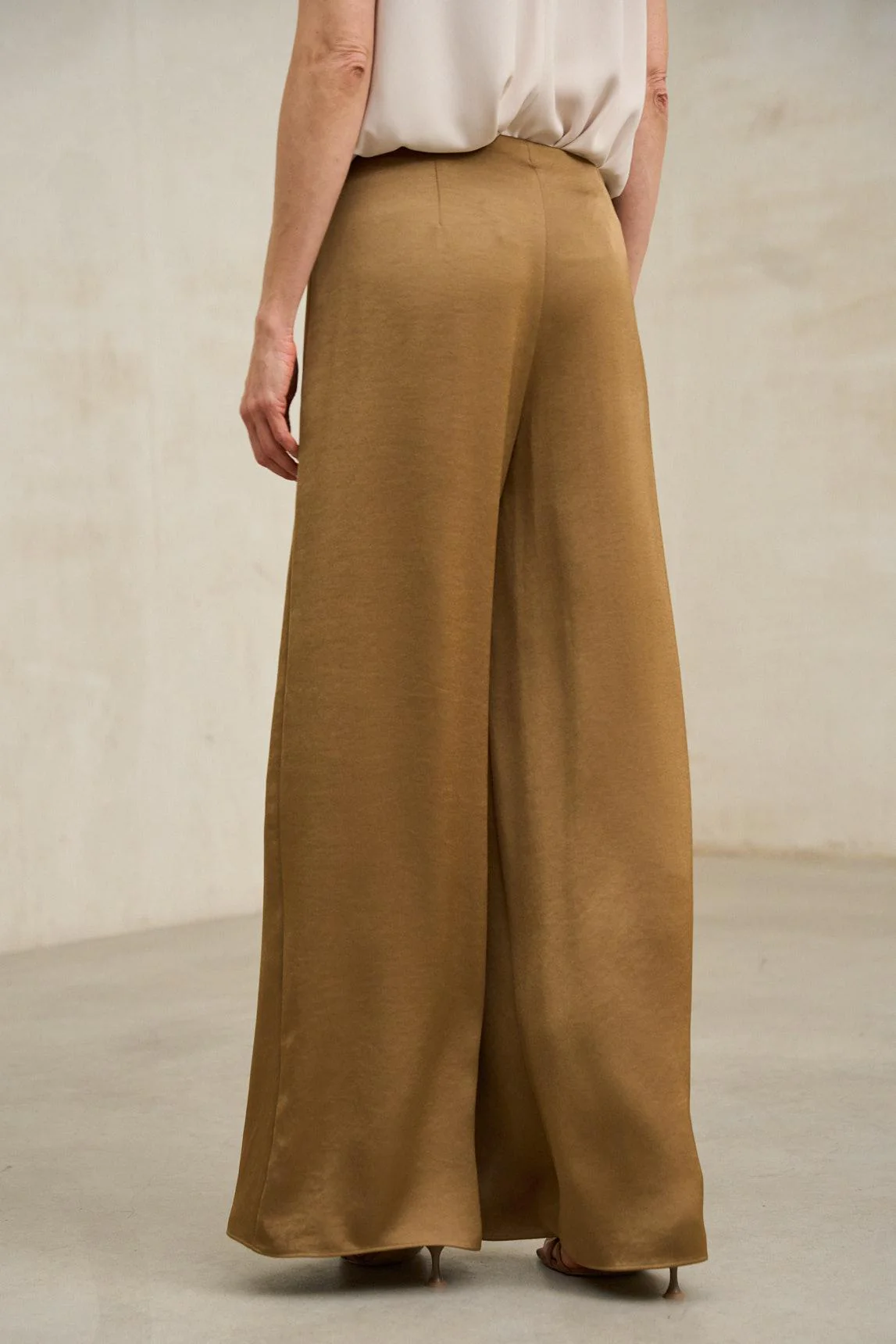 Sway camel trousers - Image 4