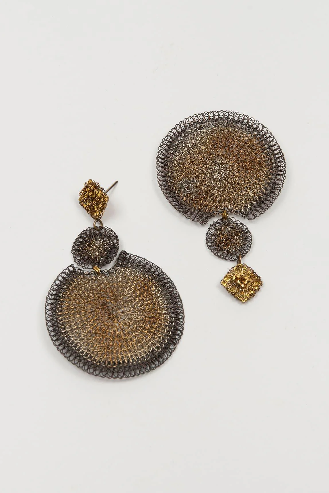 Dorex two-tone mesh earrings - Image 2