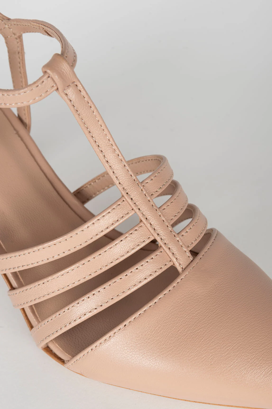 Eléonore beige sandal - Image 3