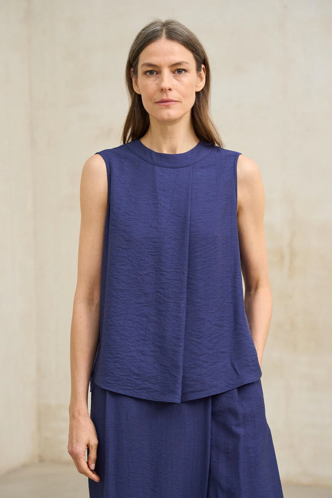 Navy blue Arvienne top