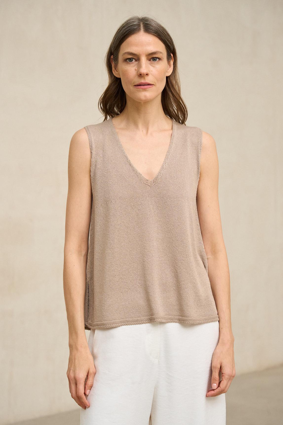 Virel sand knit top