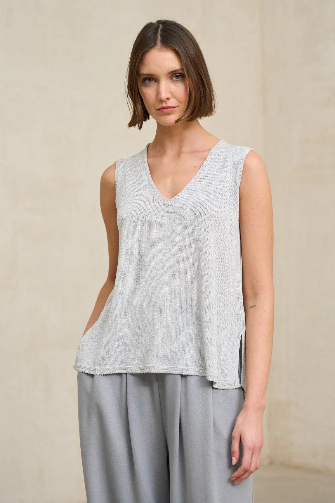Virel light grey knit top