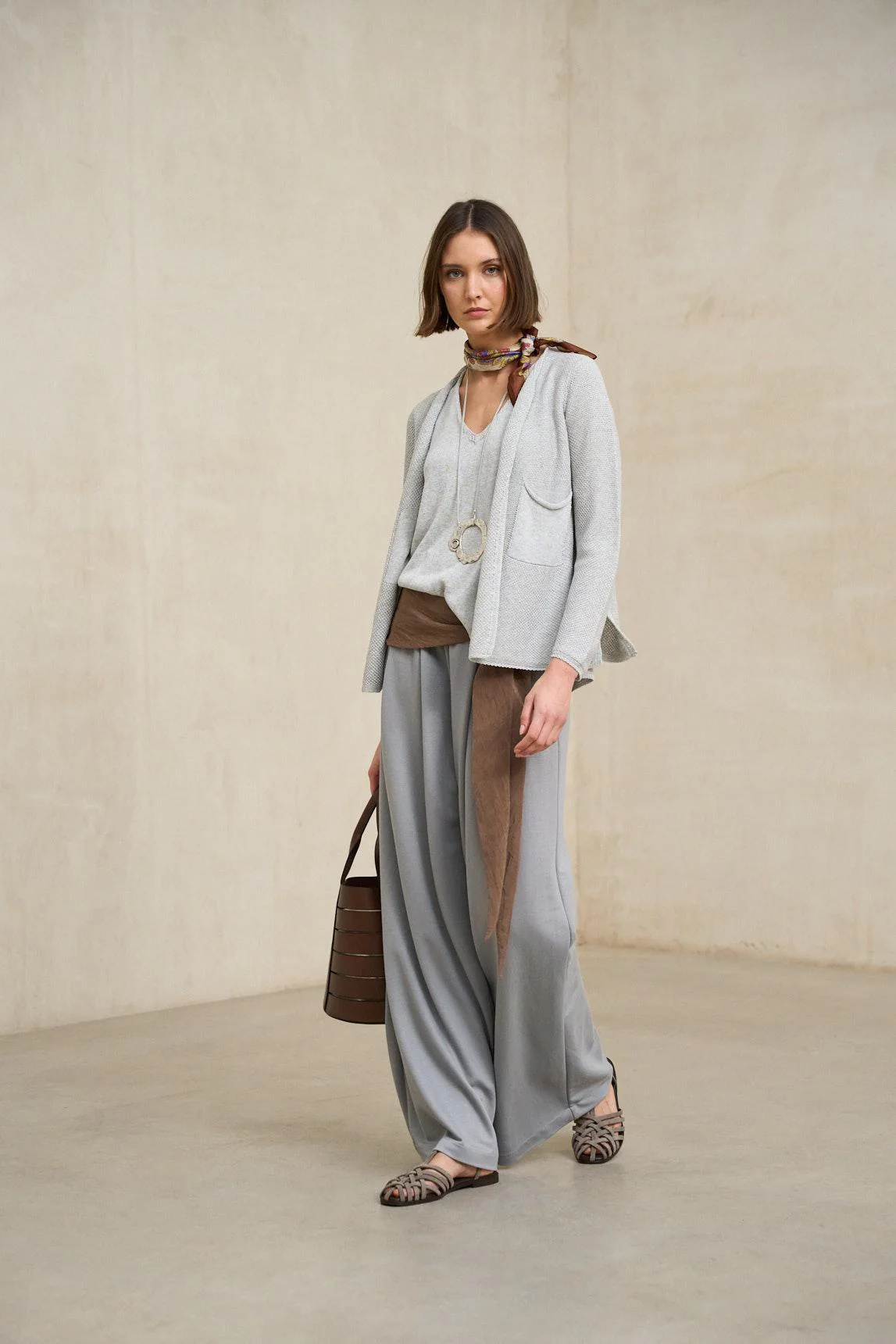 Virel light grey knit top - Image 5